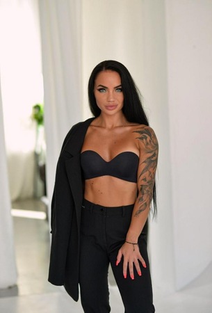 Jasmin Ukraine, Köln