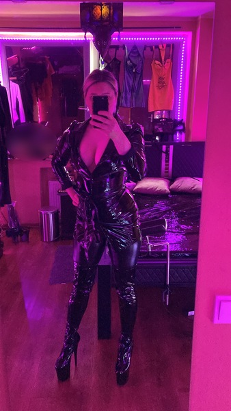 Foto von Julia little devil