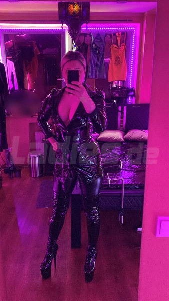 Foto von Julia little devil