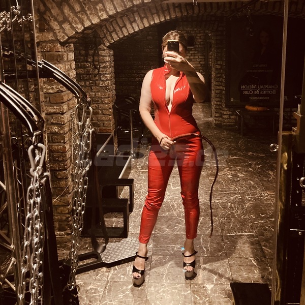 Foto von Julia little devil