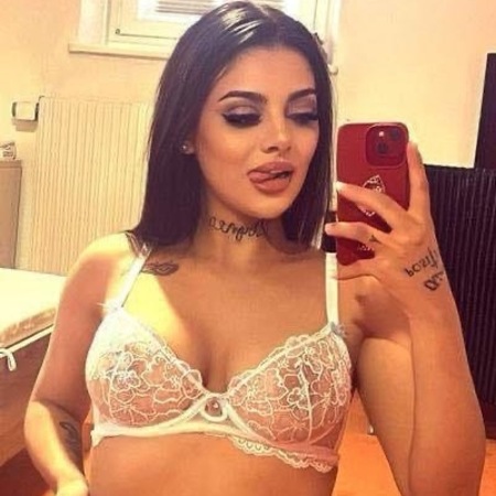 Deea Party Gir*l (18+), Freilassing