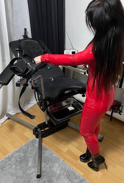 Foto von Deutsche Sera in Lack und Latex