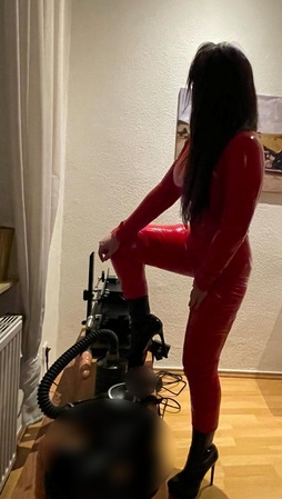 Deutsche Sera in Lack und Latex, Halle (Saale)