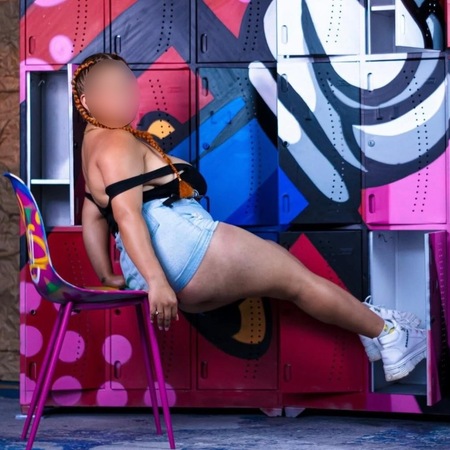 Natasha mit Z*ngenpiercing, unvergesslich heißer S*x, Blaubeuren