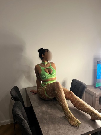 Deutsche Alaya 23y P*rno Party Service 24/7“, Bremen