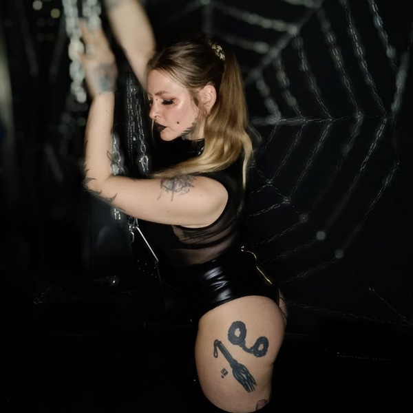Raven Black – Wiesbaden photo 2