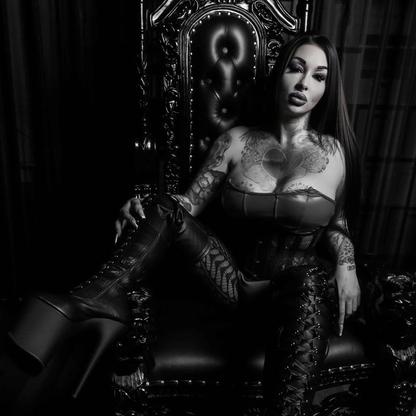 Dirty Snowwhite – Berlin photo 2