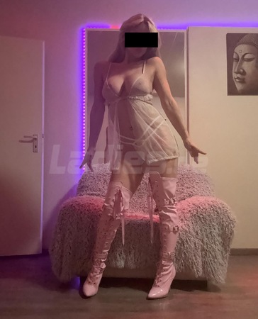 Mistress Penelope | Studio 60 | SM, Kerzen, Füße, München