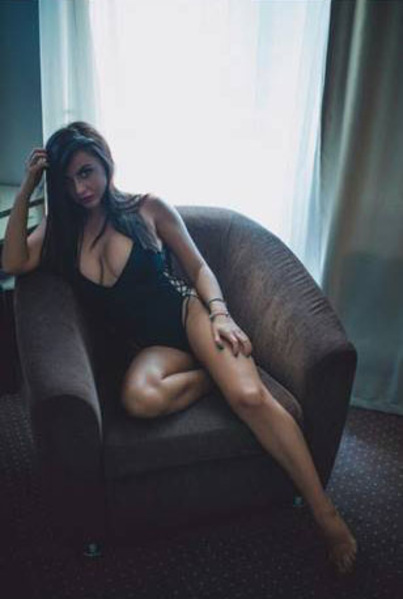 Foto von Jasmin Hot  - tiefes DT Expertin