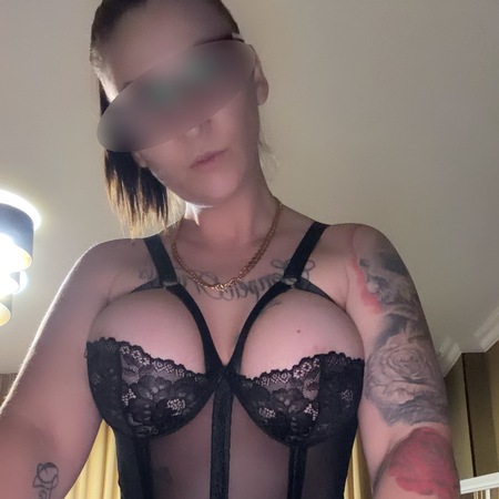 Lena.GANZ NEU, Trier