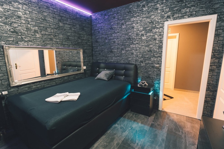 Erosgarden, 0151-58774488, Augsburg, Raiffeisenstr. 15