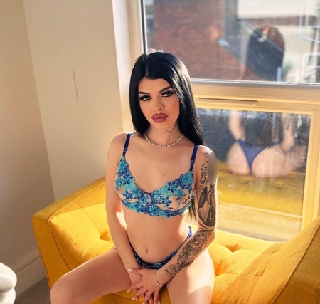 Lucy Teenie 18J., Düsseldorf