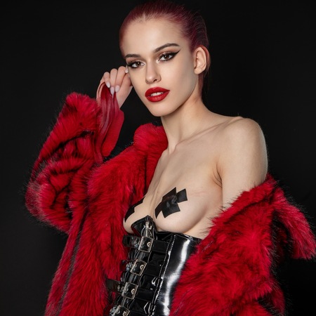 Princess Harley Blood, Onlineservice