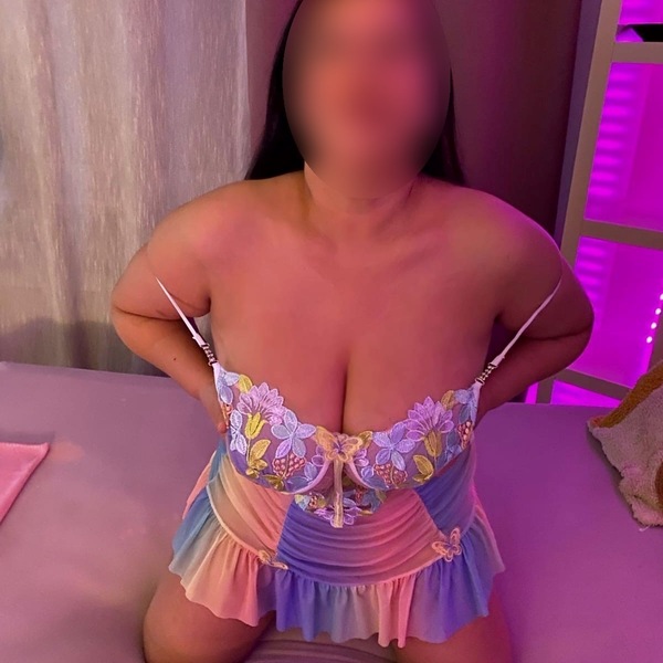 Foto von Sally natürbruste und Gf6