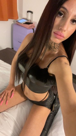 Ariana, Hamburg
