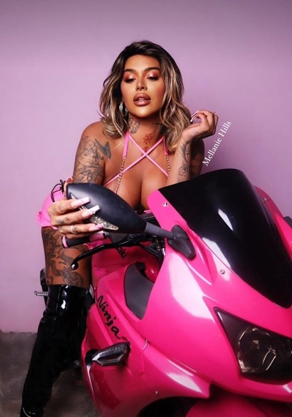 Foto von TS Mellanie Hills