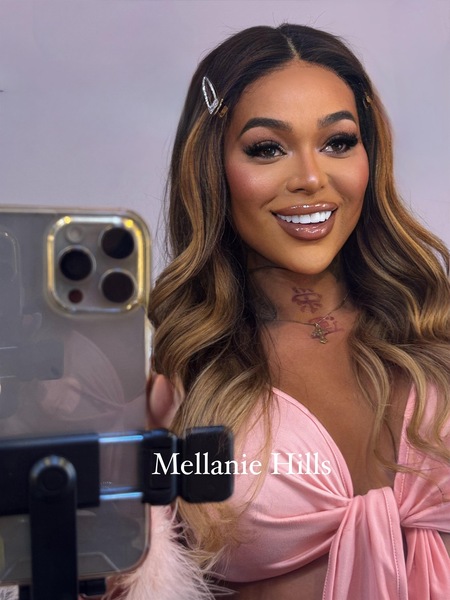 Foto von TS Mellanie Hills