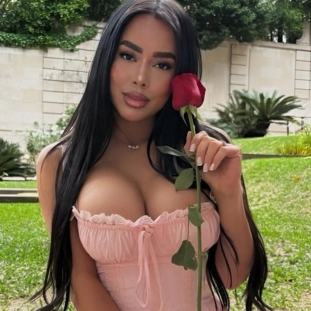 Lara Amour, Ganz Neue, Dachau