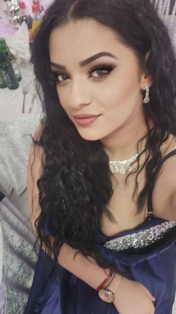 Samantha Party, Hilden