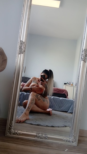 Foto von Krisi - Party Girl (18+)