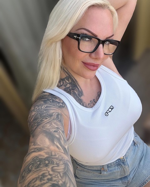 Foto von Deutsche Nina-neue Nummer