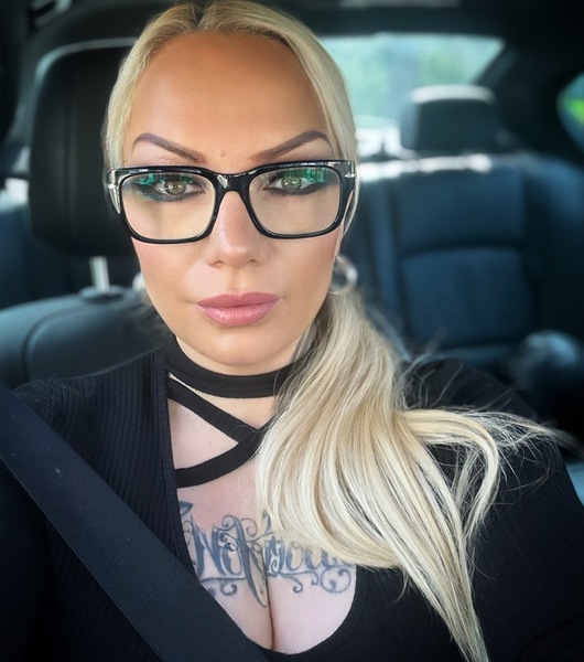 Foto von Deutsche Nina-neue Nummer