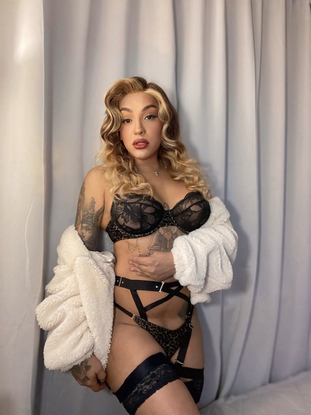 Foto von TS STEFANY LATINA PARTY