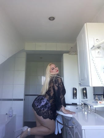 Naomi, Frankfurt am Main