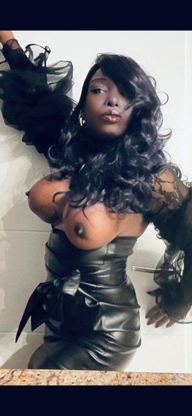 Foto von Naomi Black Hammer 27 cm