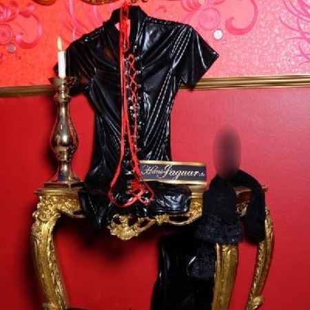 Adriana ab dem 01.04. anwesend - Haus Jaguar, Reutlingen