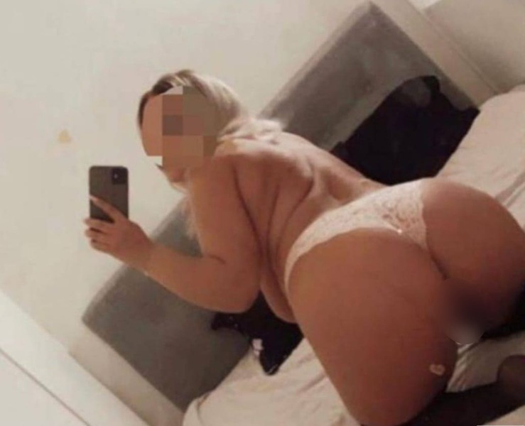 Foto von Natasha mit Z*ngenpiercing, unvergesslich heißer S*x