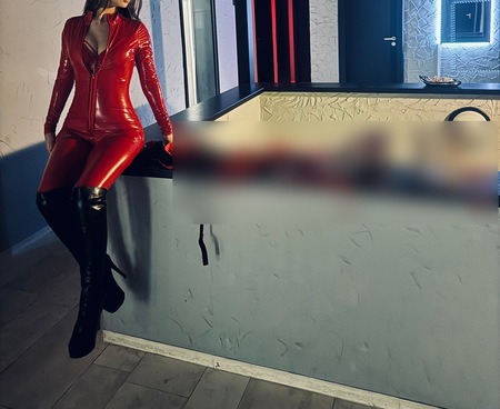 Lady Cataleya Dominant, Leer (Ostfriesland)