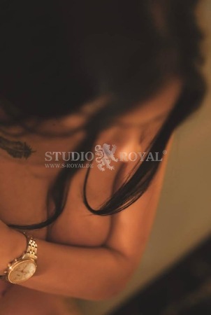 Chloe im Studio Royal, Münster