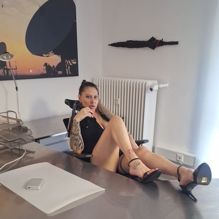 Katrin 24 H da Party G*rl 25J, Wiesbaden