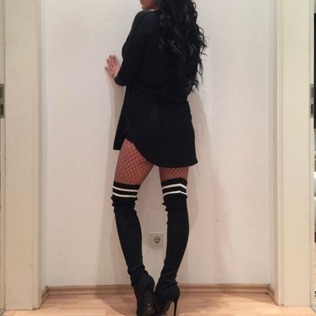 Deutsche Henriette Skinni & total versa*t  100% echt & Deutsch, Aachen