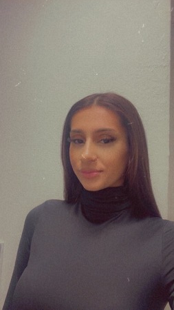 GANZ NEU Leyla Sila (22) DEUTSCH/TÜRKIN, Düsseldorf