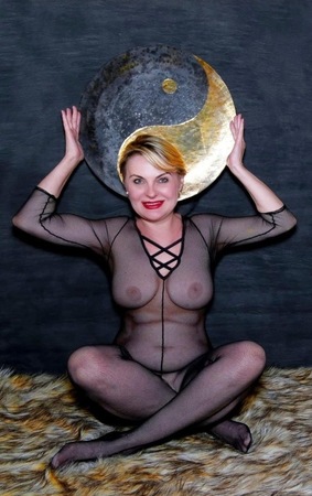 EVELIN NURU- & TANTRAMASSAGE VON MEISTERIN, Augsburg