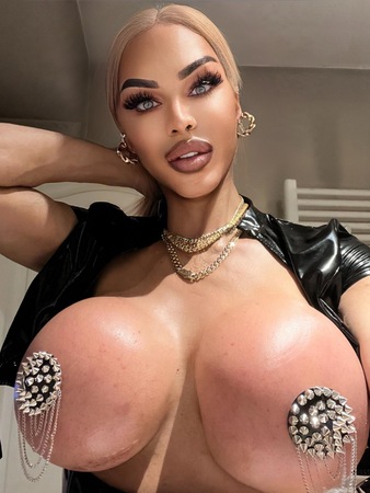 TS Vanessa XXL, Berlin