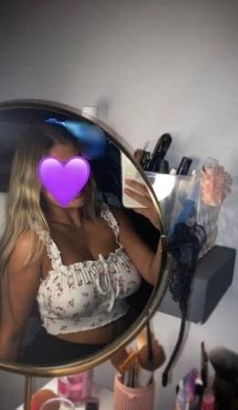 Kurvige Busenbombe Klara, Karlsruhe