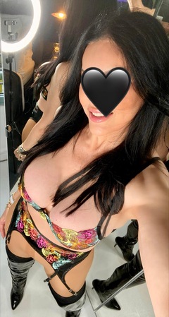 LADY BLACK WIDOW, Berlin-Mitte