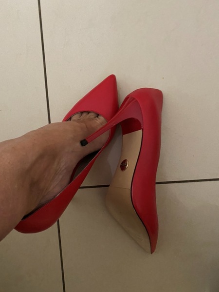 Foto von Bizarr Lady -Janine G*n Stuhl vorhanden