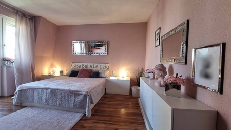 Iza *GANZ NEU* im Casa Bella 2, Leipzig