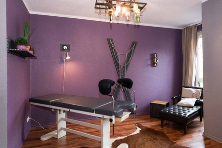 Iza *GANZ NEU* im Casa Bella 2, Leipzig