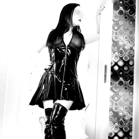 Lady Janine Deutsch *, Augsburg