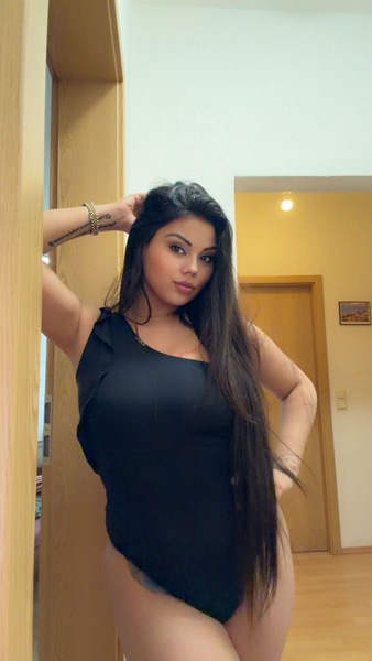 Foto von Lara *Ganz neu aus Ungarn*SEHR HEISSE UNGARISCHE FRAU*