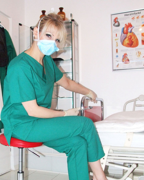 Foto von DOMINA ESTHER