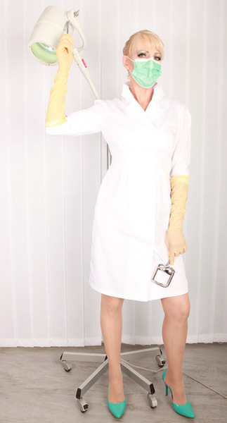 Foto von DOMINA ESTHER