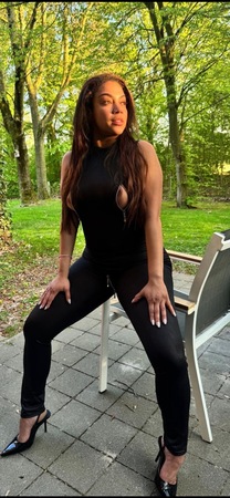 Emmanuelle, Düsseldorf