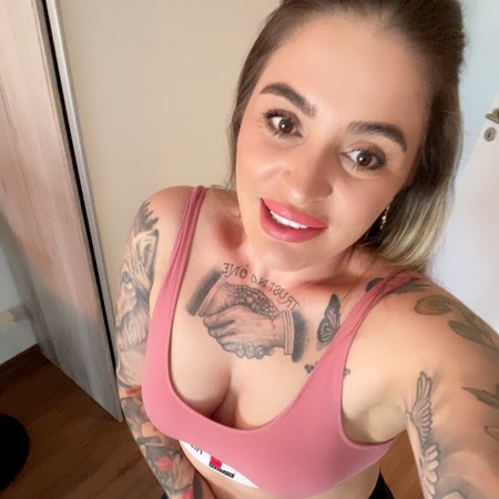 Alyona  Squ*rting Intim behaart, Freiburg im Breisgau