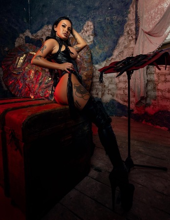 Gina AV Queen, Nürnberg